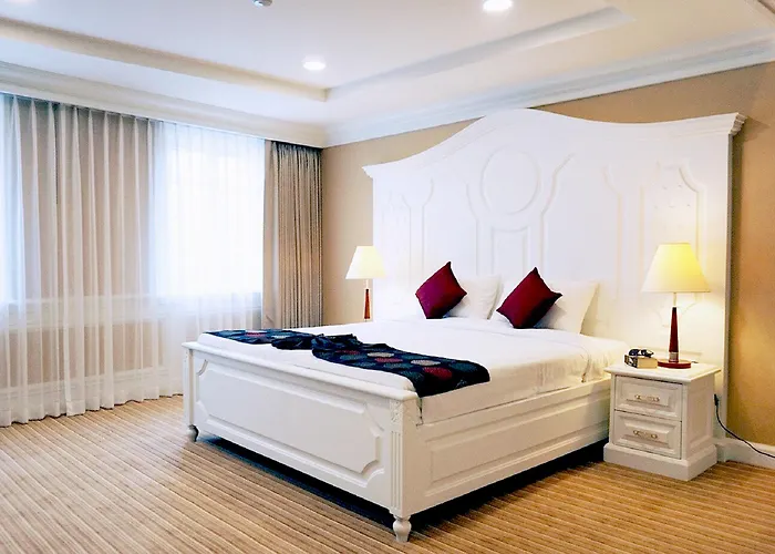 Hotel Kingston Sukhumvit 15 By Kingston 4*