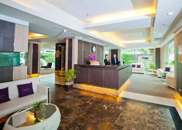 Hotel Kingston Sukhumvit 15 By Kingston 4*