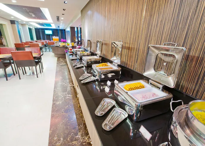 Hotel Kingston Sukhumvit 15 By Kingston 4*