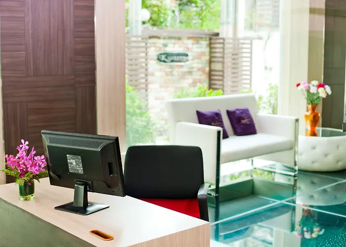 Hotel Kingston Sukhumvit 15 By Kingston 4*